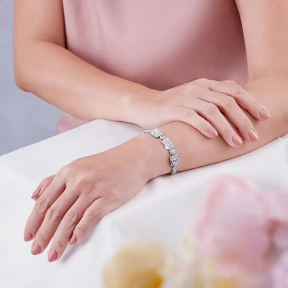 Những món trang sức sẽ khiến mẹ thêm xinh đẹp