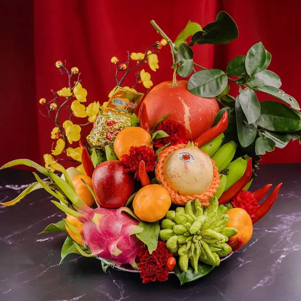 mâm ngũ quả với màu sắc tươi sáng
