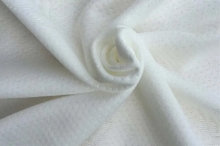 Vải Polyester trắng được sử dụng nhiều nhất trong cuộc sống hiện nay