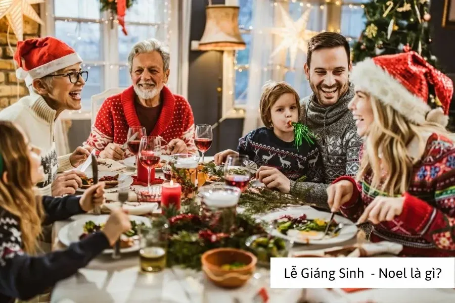 Lễ Giáng Sinh hay còn được gọi với một số cái tên khác là Noel, Christmas, đây là một ngày lễ của tôn giáo nhằm kỷ niệm ngày ra đời của Chúa Giêsu
