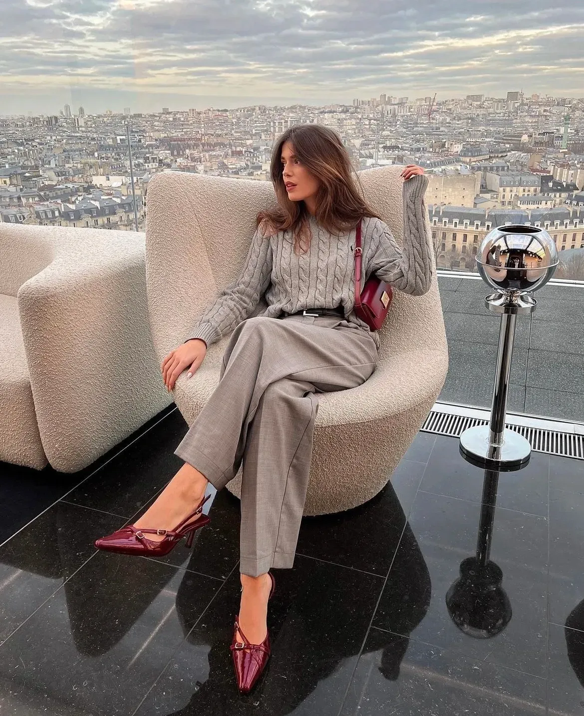 Phong cách Monochrome mang lại cảm giác sang trọng, tinh tế