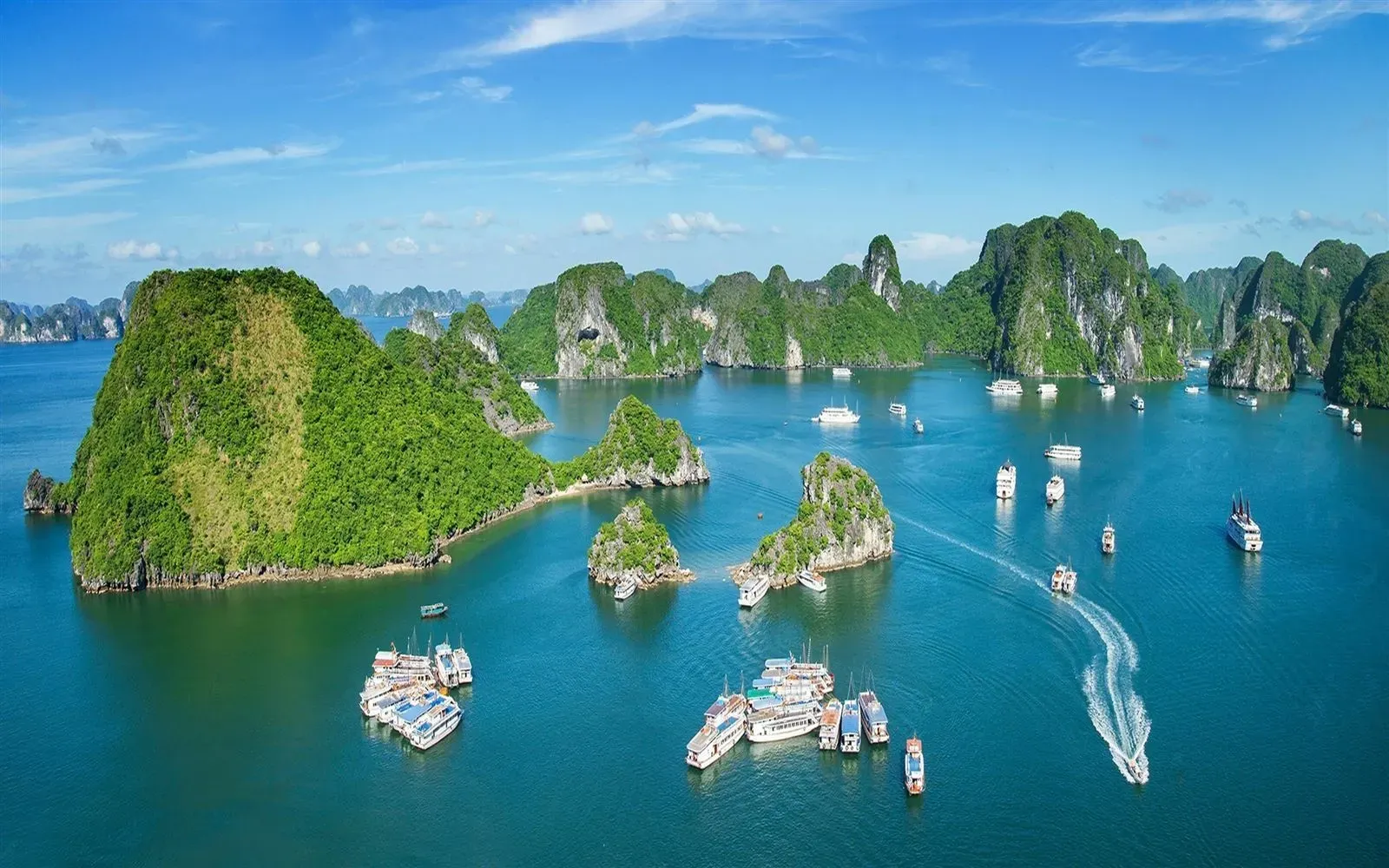 Vịnh Hạ Long - Kỳ quan thiên nhiên thế giới
