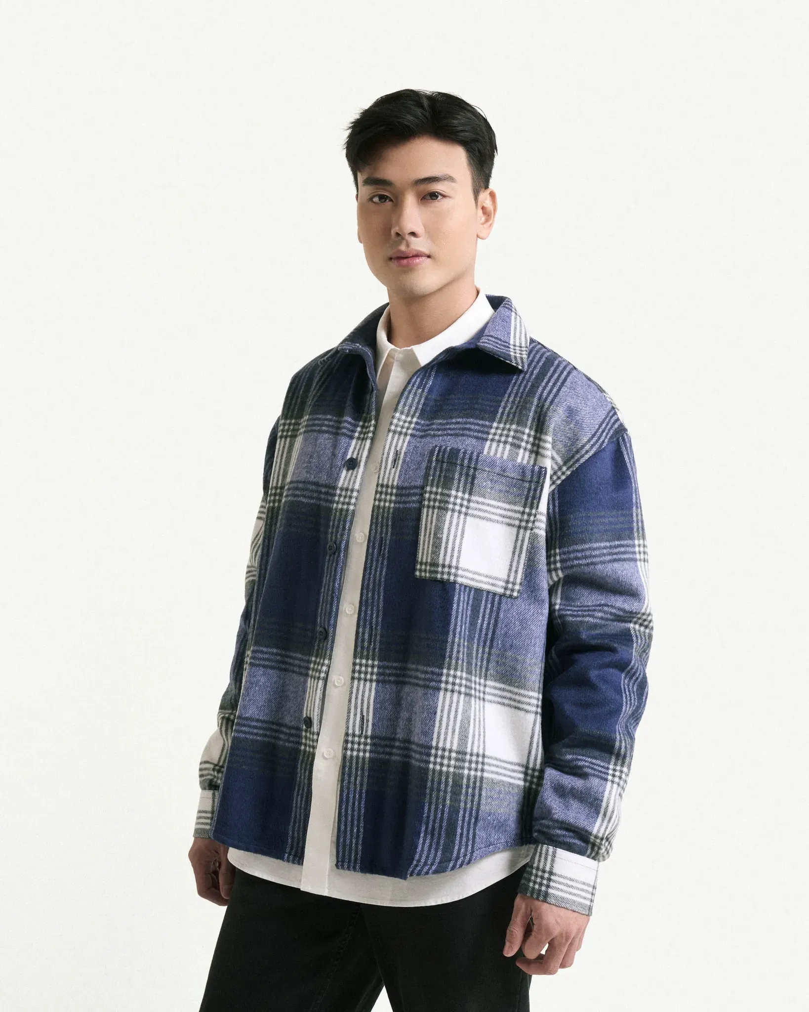 Mẫu áo sơ mi flannel thời thượng, ấm áp của Routine
