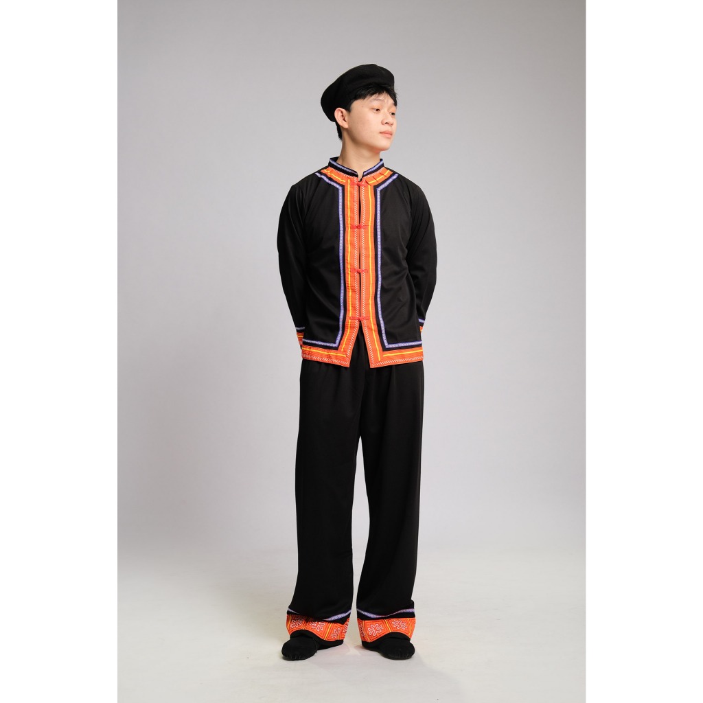 Hình ảnh trang phục dân tộc Thái nam truyền thống đơn giản (Nguồn: Internet)