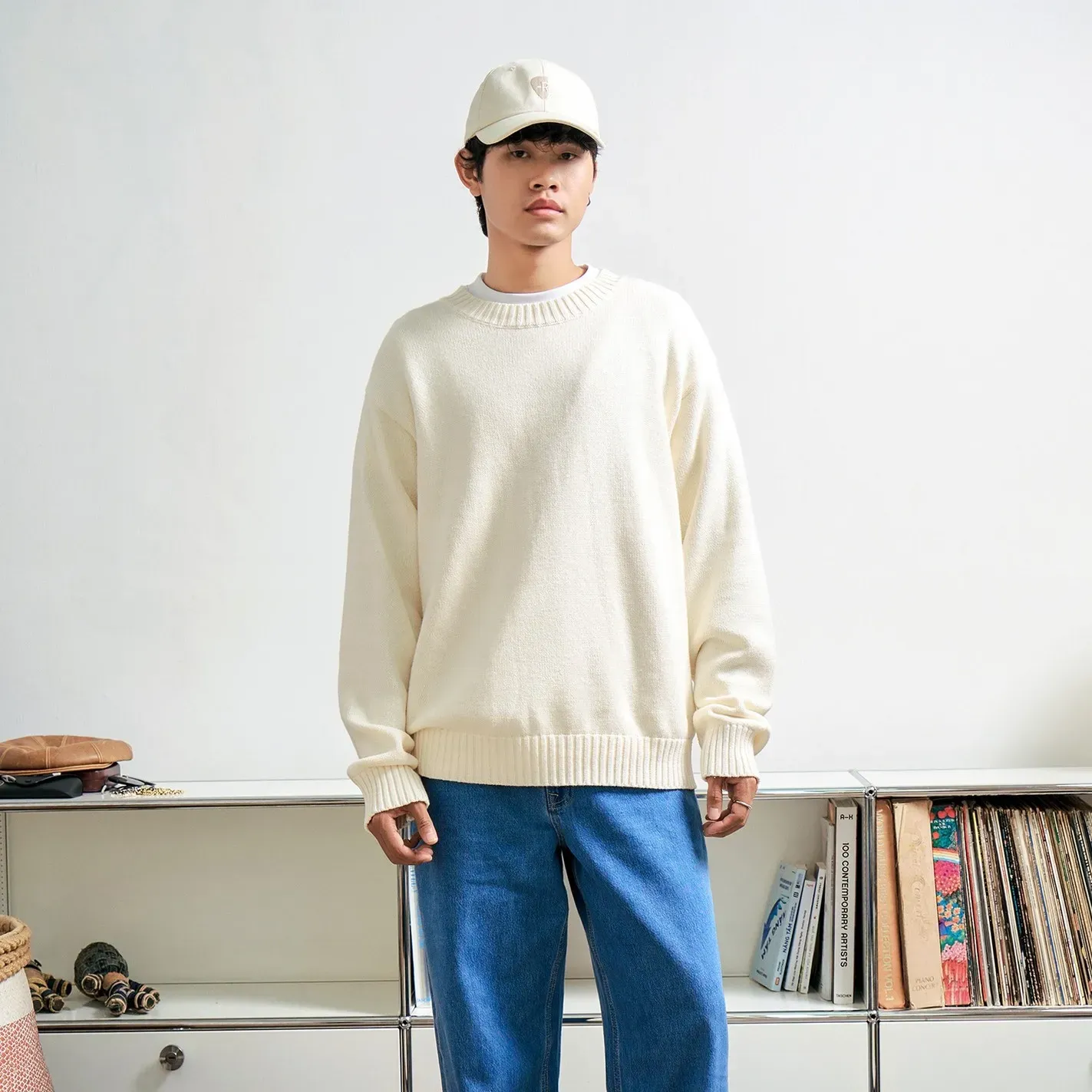 Cách phối đồ với áo oversize nam đơn giản cho ngày se lạnh
