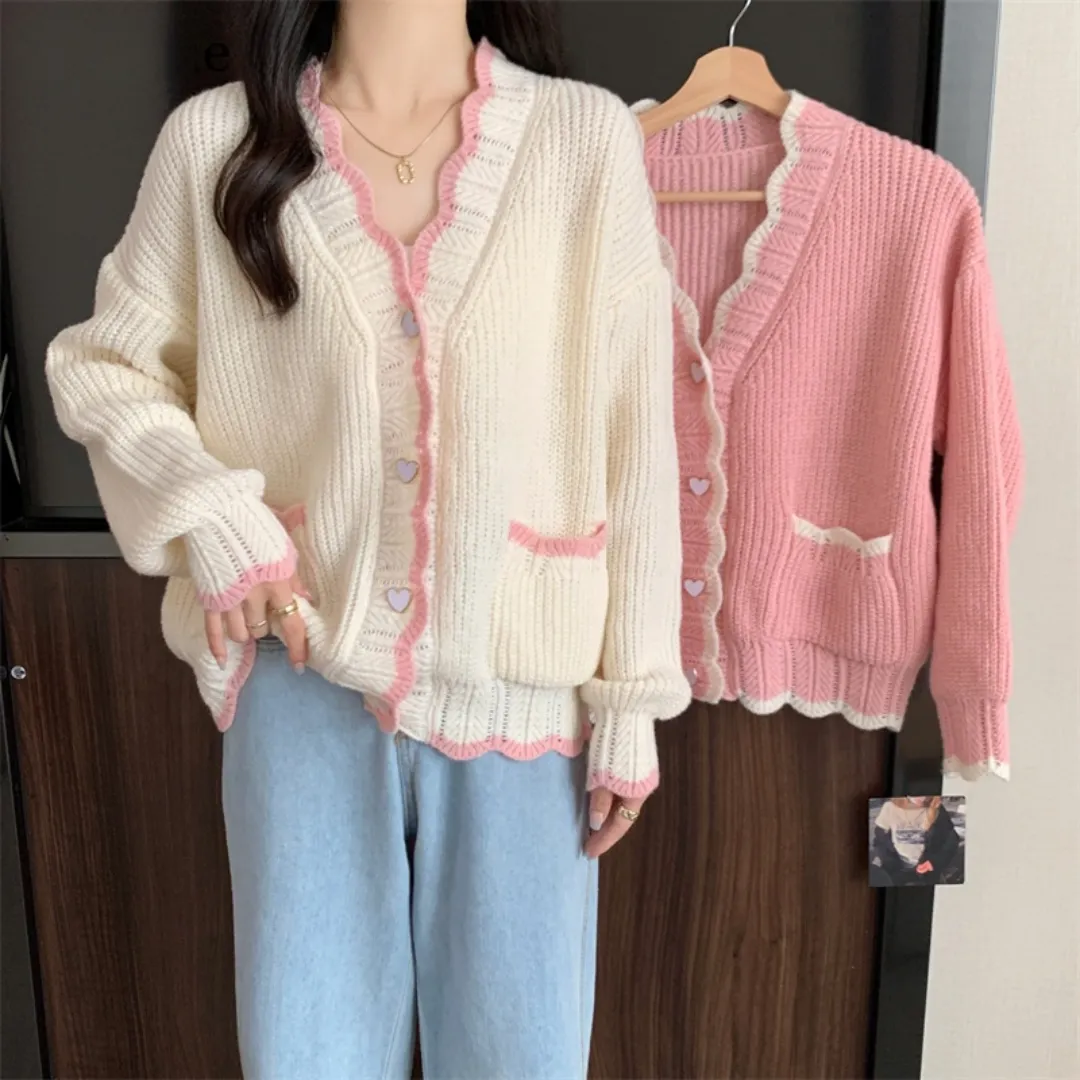 Áo đan len thường có các đường chỉ đan dày, đem lại độ ấm cao, thích hợp cho mùa đông (Nguồn: Internet)