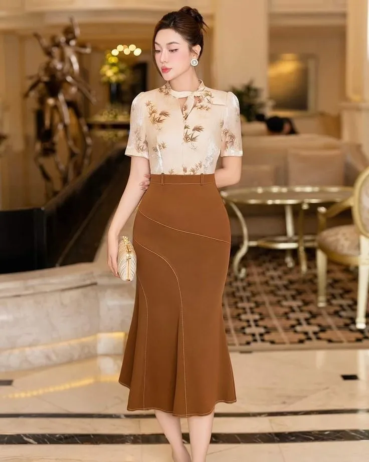 Áo hoa họa tiết nổi bật giúp bạn thêm trẻ trung (Nguồn: Internet)