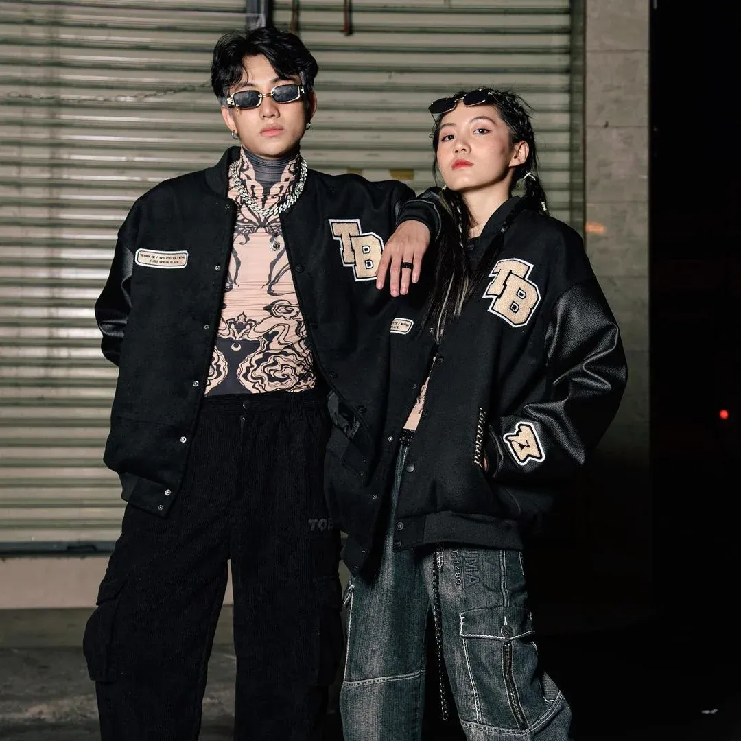 Áo khoác da theo phong cách Punk được giới trẻ biến tấu đa dạng (Nguồn: Internet)