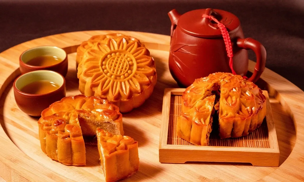 Bánh trung thu là loại bánh truyền thống được dùng trong dịp Tết Trung Thu, tượng trưng cho sự đoàn viên (Nguồn: Internet)