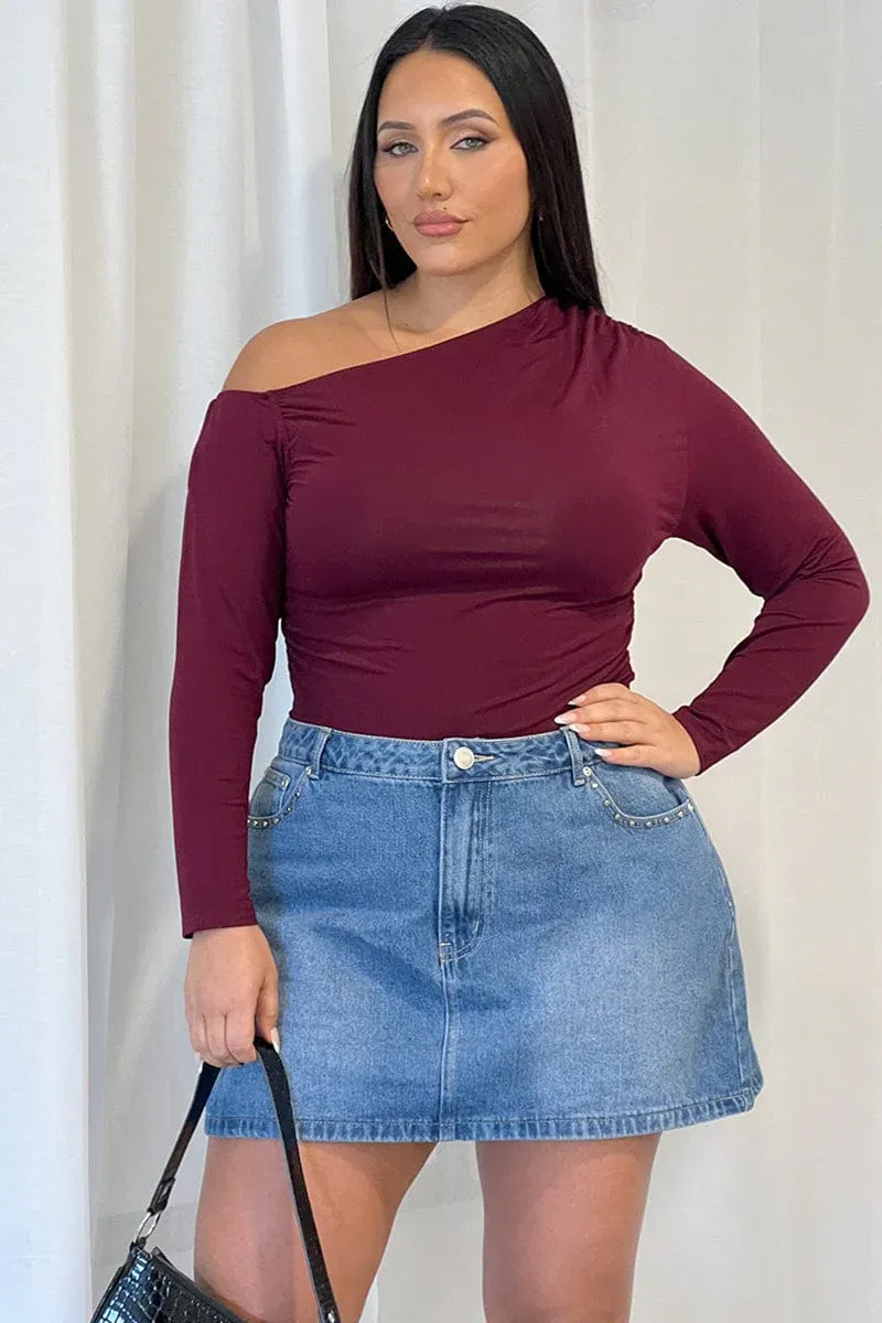Big size là thuật ngữ dùng để chỉ quần áo, giày dép hoặc phụ kiện có kích cỡ lớn (Nguồn: Internet)