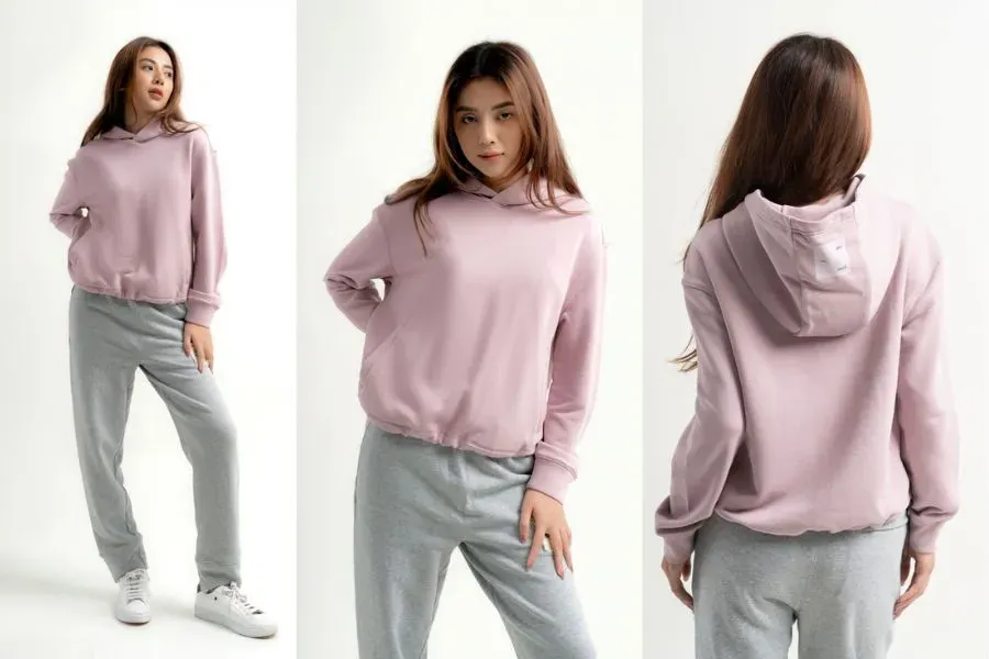 Phối áo hoodie nữ cùng những chiếc quần dài nỉ mang vẻ đẹp đầy cá tính và mạnh mẽ