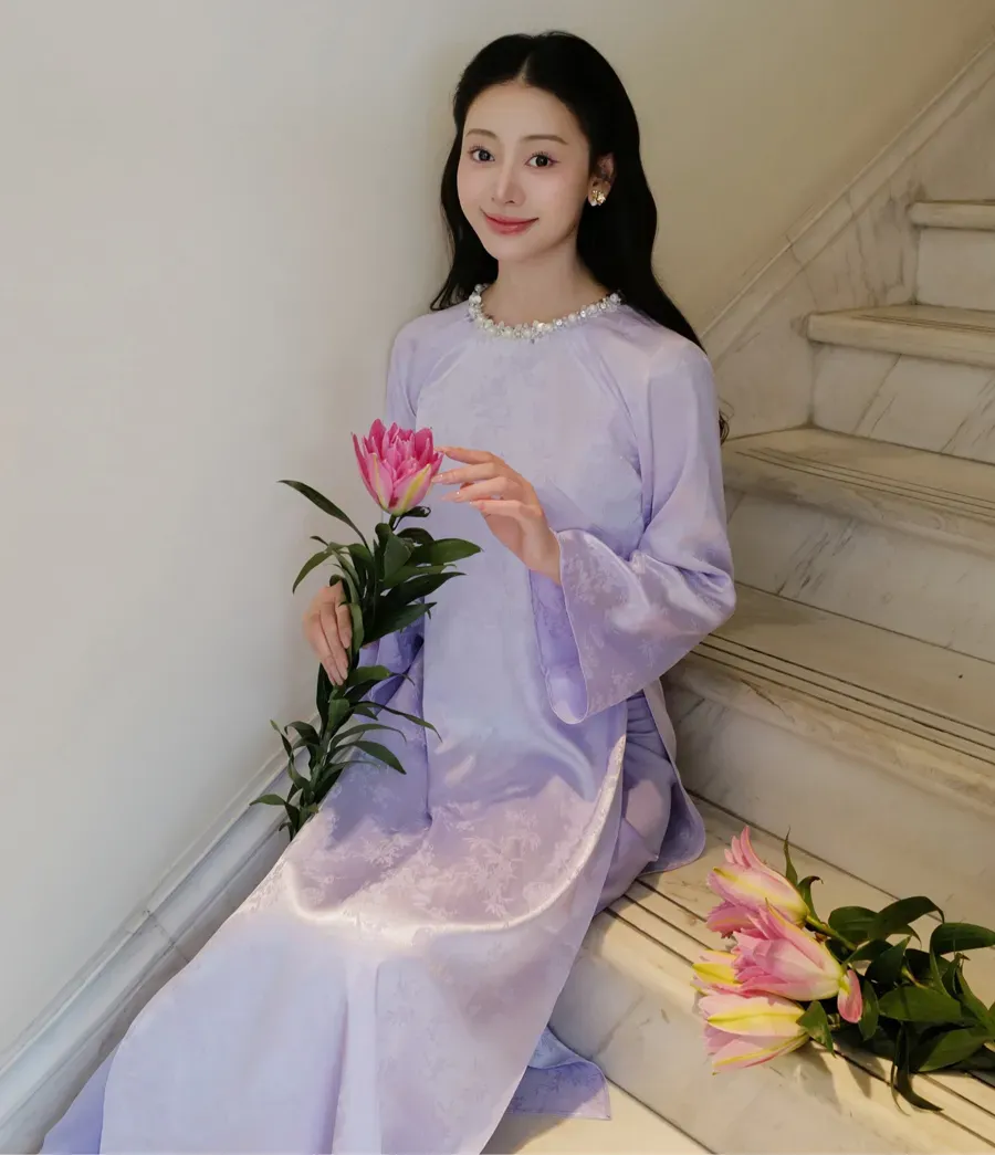 Các tông màu trung tính và pastel là lựa chọn thích hợp cho nàng có làn da tối màu