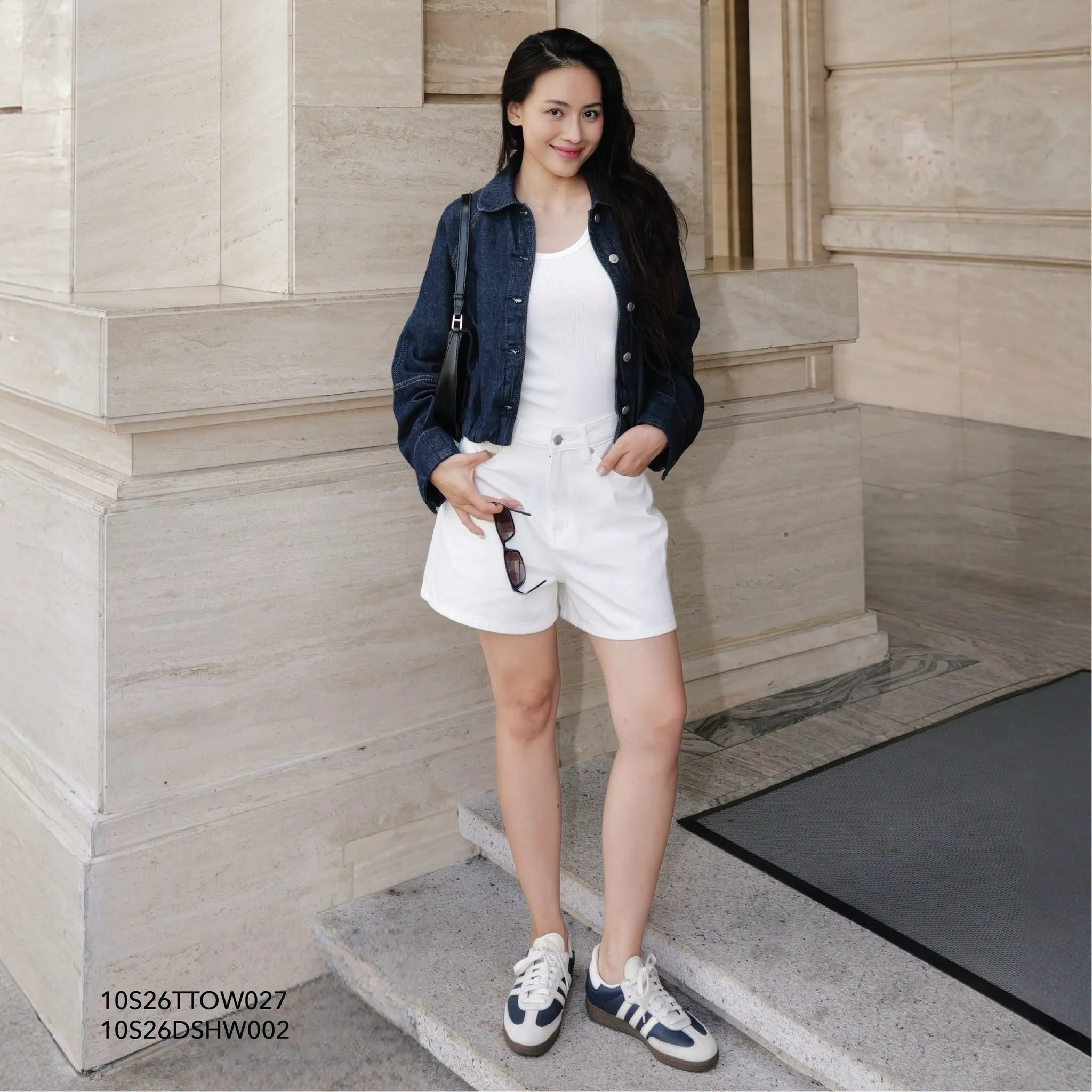 Mix & match áo tank top và khoác denim ấn tượng cho nàng đi vui chơi ở Bà Nà Hill