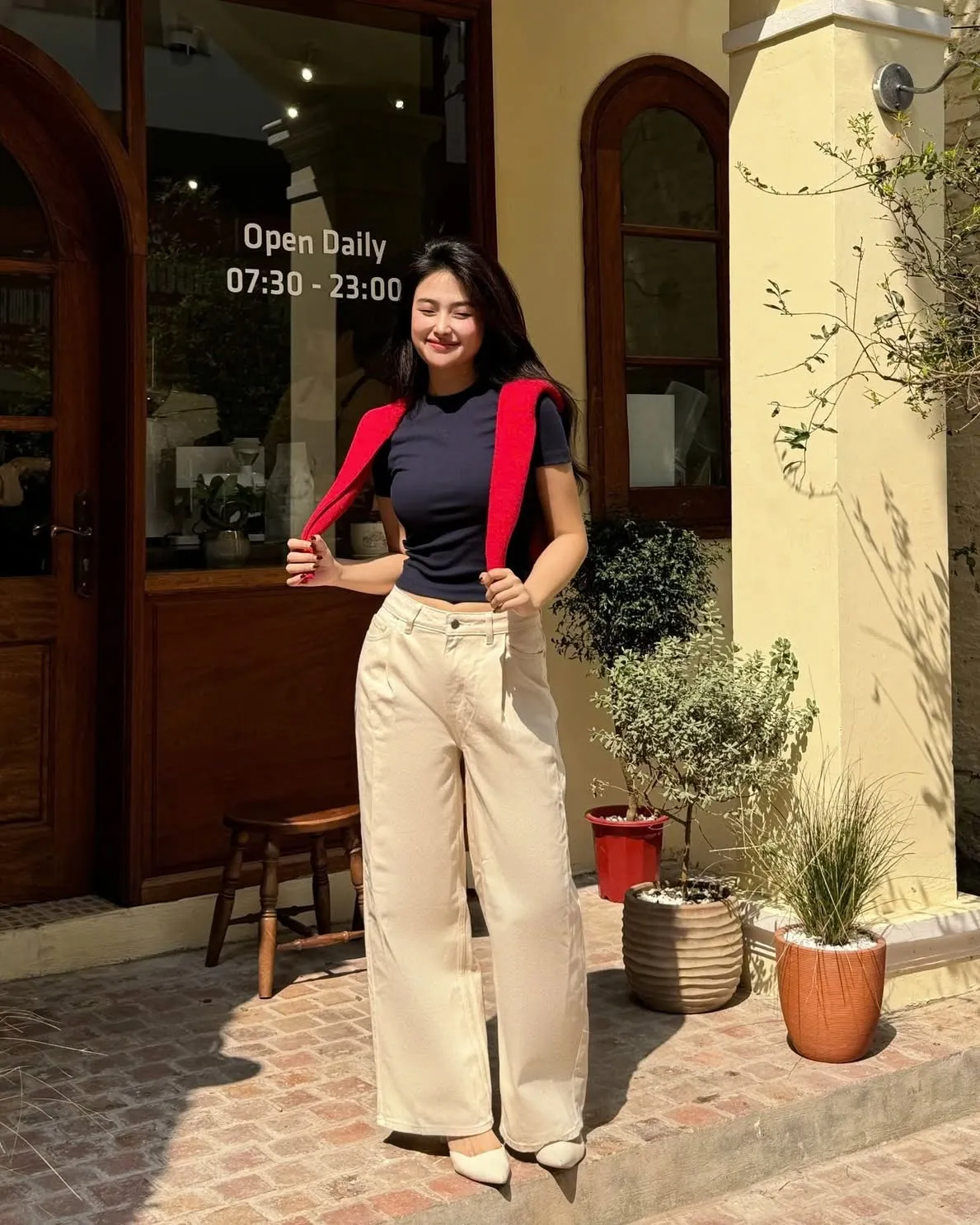 Outfit trẻ trung cho chuyến đi Ninh Bình vào mùa thu