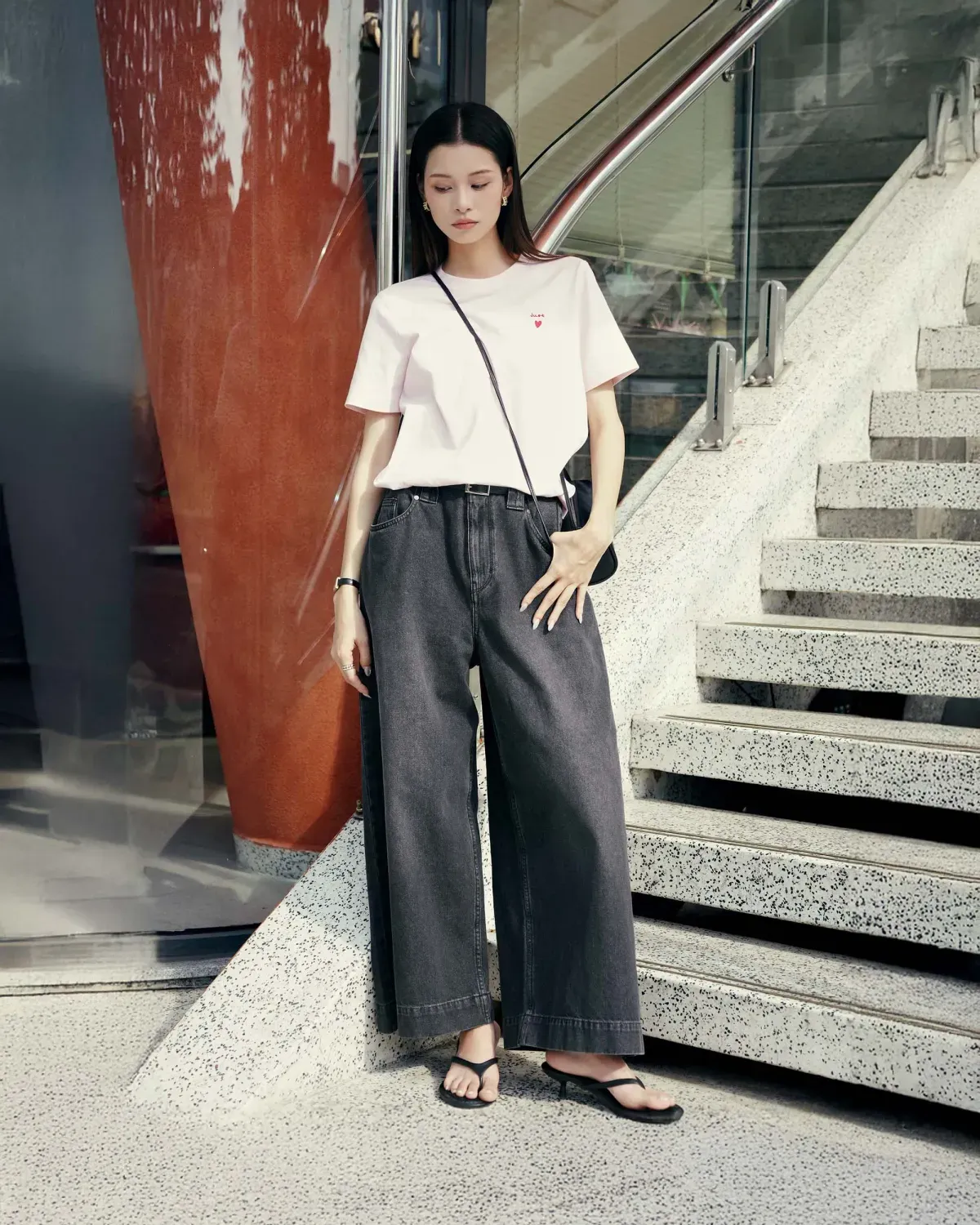 Outfit nhẹ nhàng giữa không gian miệt vườn xanh mát