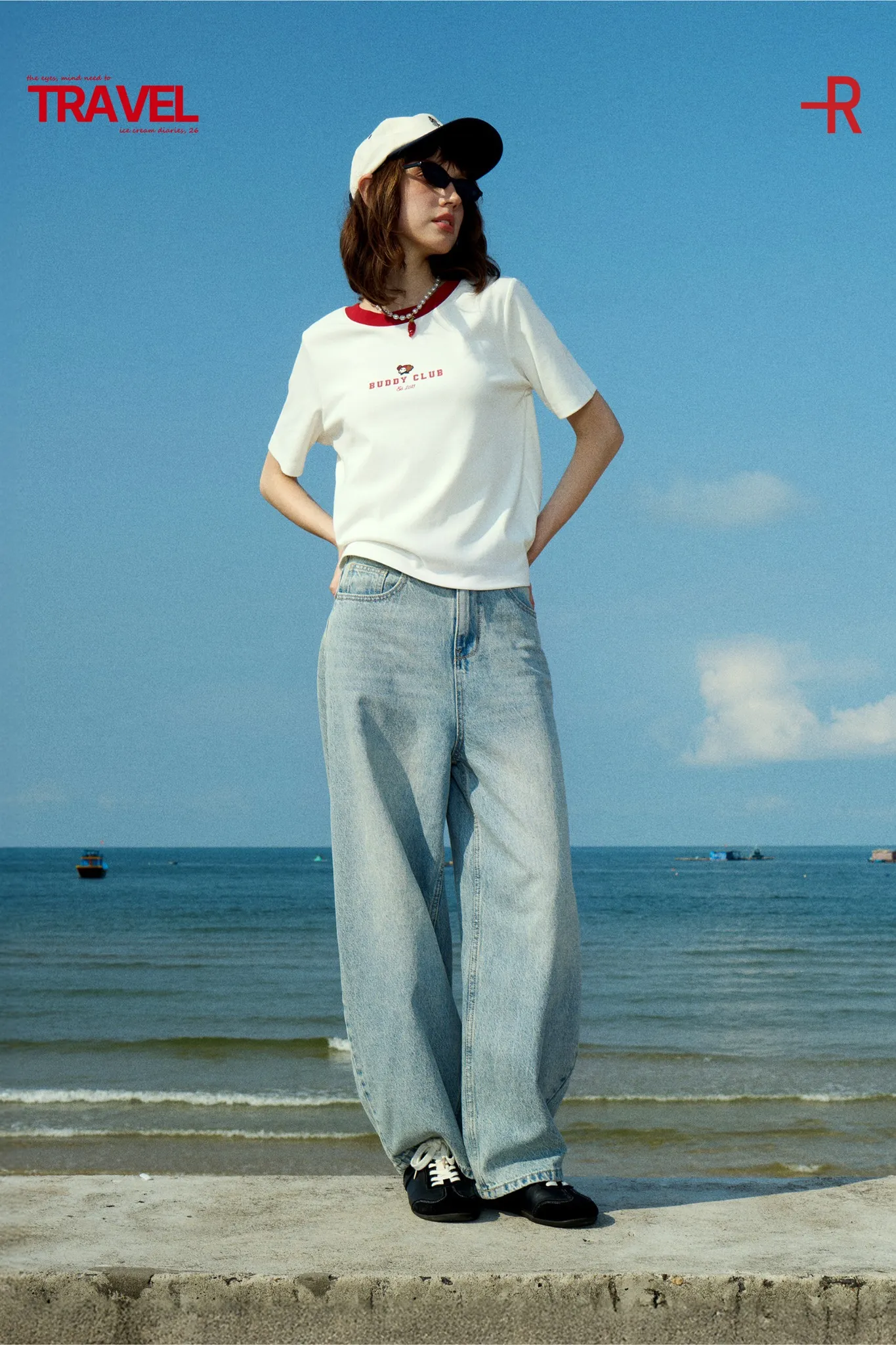 Áo thun basic phối quần denim suông phong cách, sành điệu