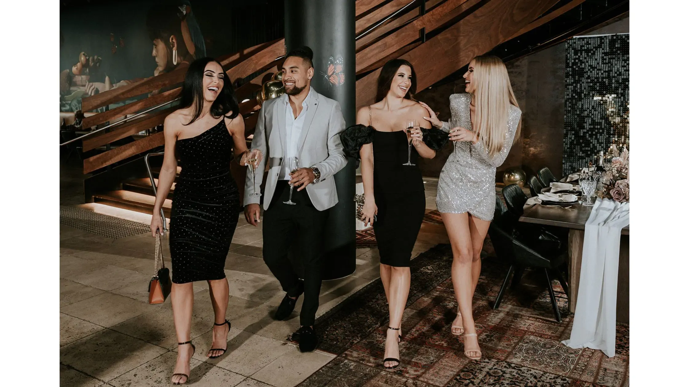 Dress code Cocktail rất phổ biến trong các bữa tiệc, sự kiện (Nguồn: Internet)