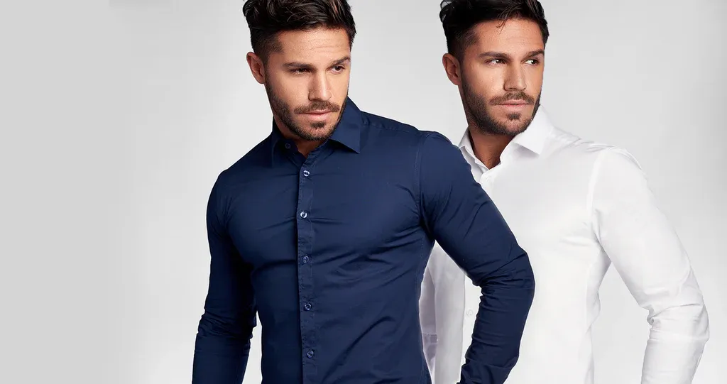 Form body fit là kiểu dáng trang phục được thiết kế ôm sát cơ thể (Nguồn: internet)