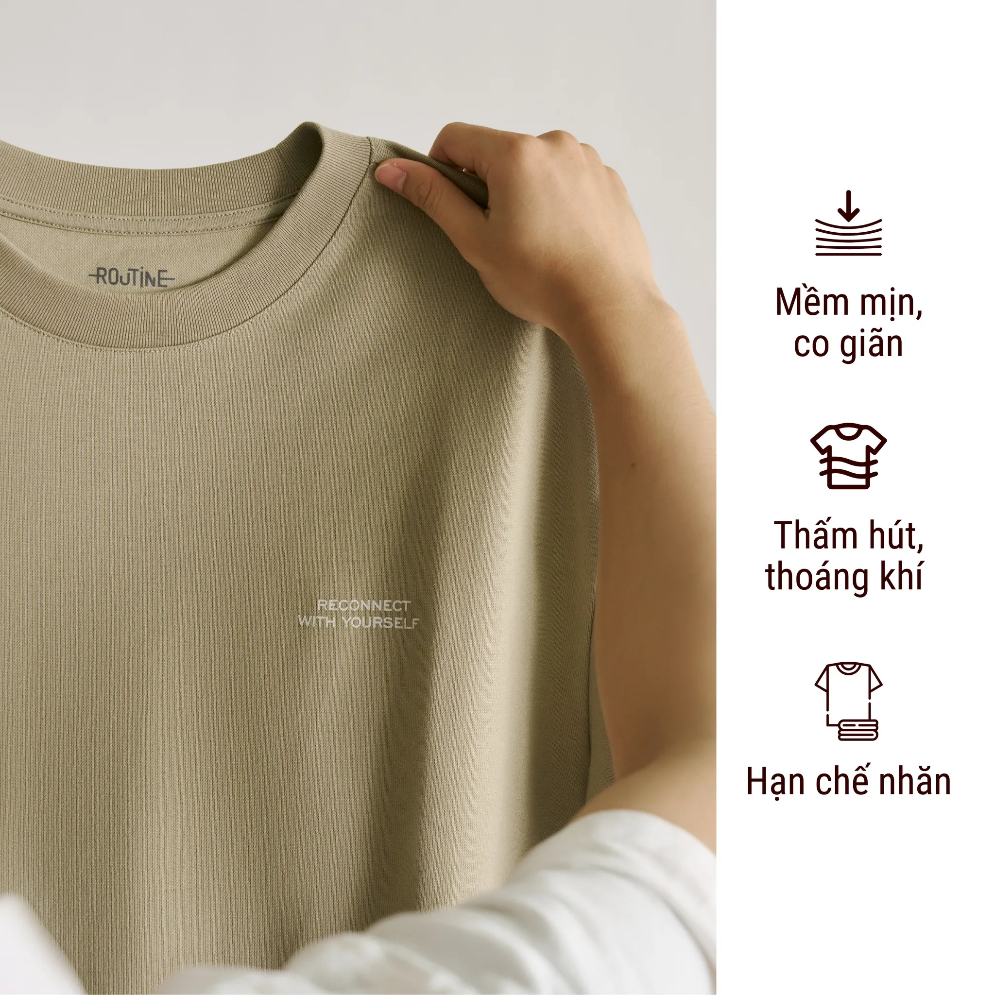 Áo form boxy không nhấn eo hay bo gấu, khác với form slim-fit hay oversize quá dài