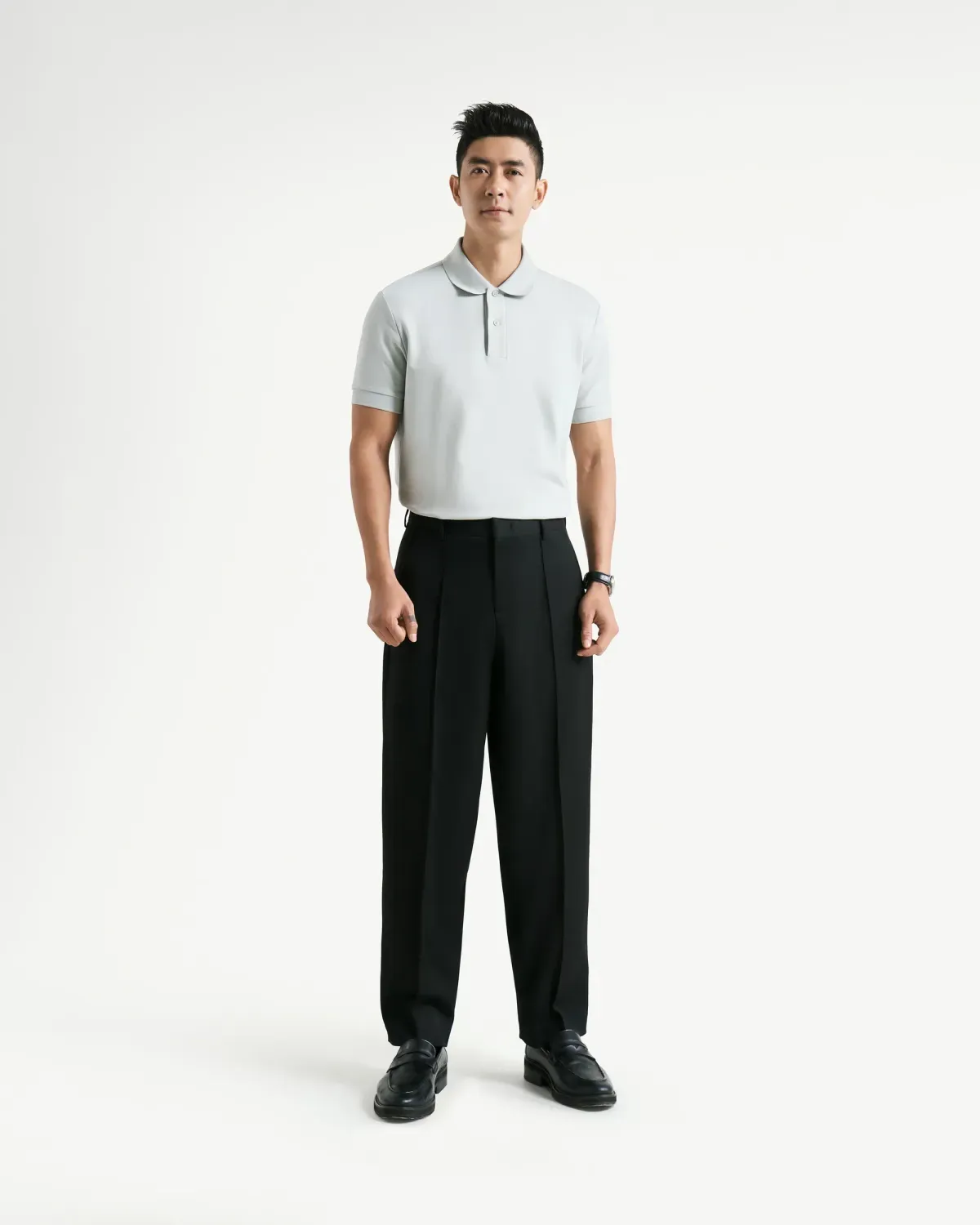 Quần dài nam diễu gân rất phù hợp với phong cách Smart Casual (Nguồn: Routine)