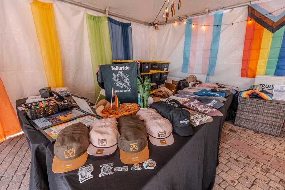 Khi mua đồ pass, bạn nên check kỹ chất lượng sản phẩm (Nguồn: Internet)