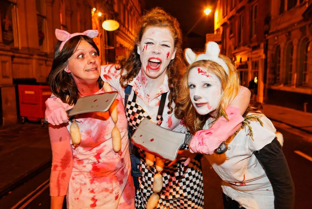 Lễ Halloween ở Anh đầy nhộn nhịp, không kém phần rùng rợn (Nguồn: Internet)