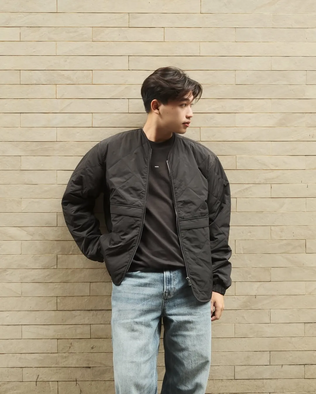 Lựa chọn size áo khoác nam phù hợp dựa vào nhiều yếu tố (Nguồn: Routine)