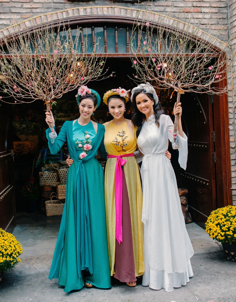 Mặc áo tứ thân đúng cách để giữ trọn giá trị văn hóa (Nguồn: Internet)