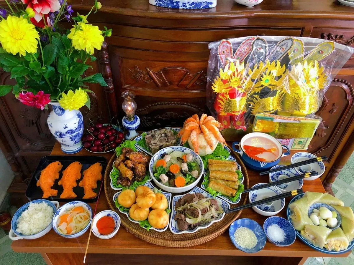 Mâm cúng ông Công, ông Táo đầy đủ, bày tỏ lòng thành