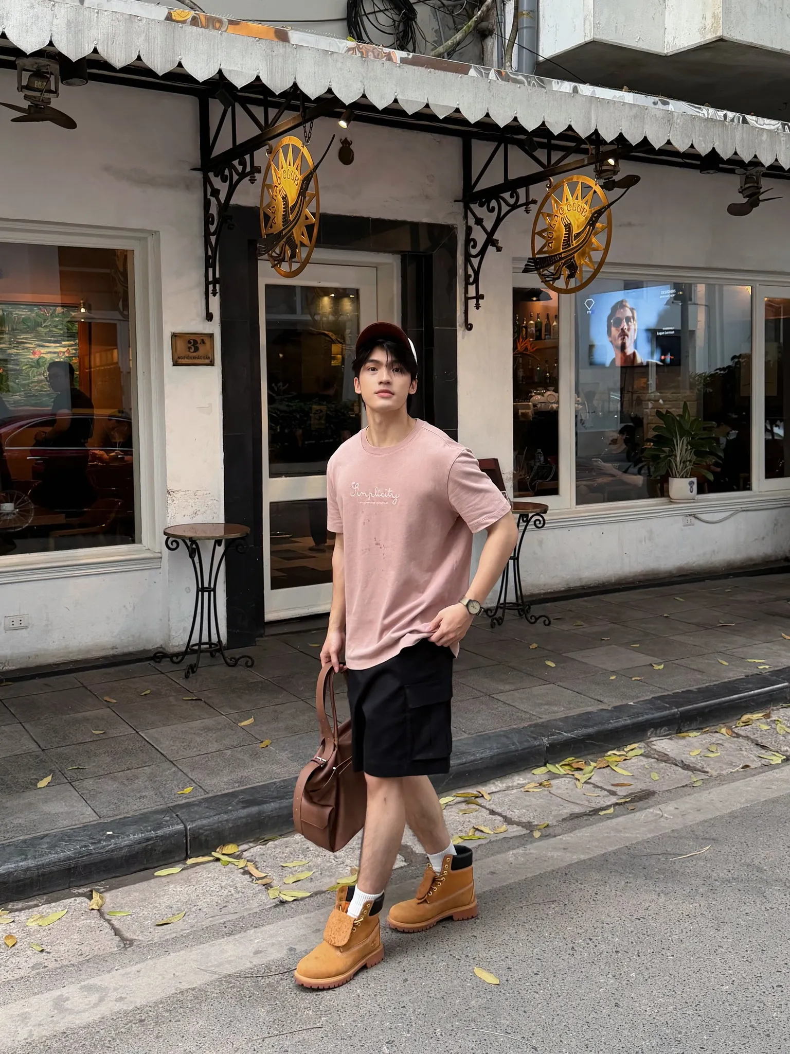 Ứng dụng màu đen trong trang phục hàng ngày