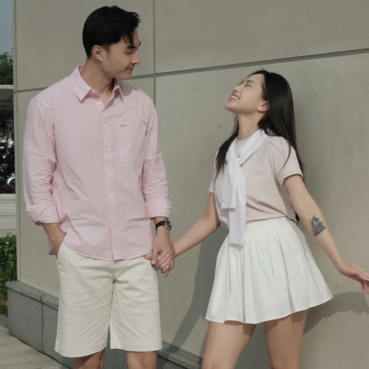 Outfit màu pastel nhẹ nhàng thích hợp cho nàng da ngăm (Nguồn: Routine)