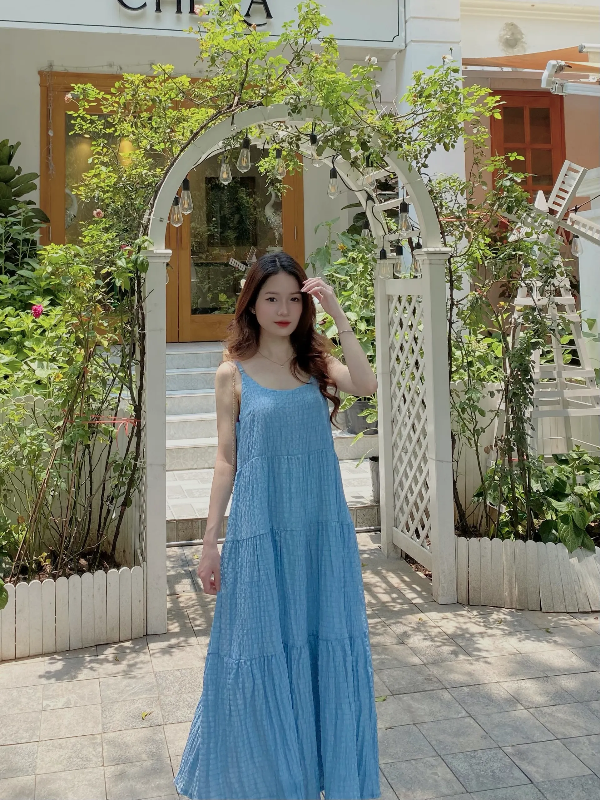 Mẫu váy 2 dây dáng dài form suông thoải mái
