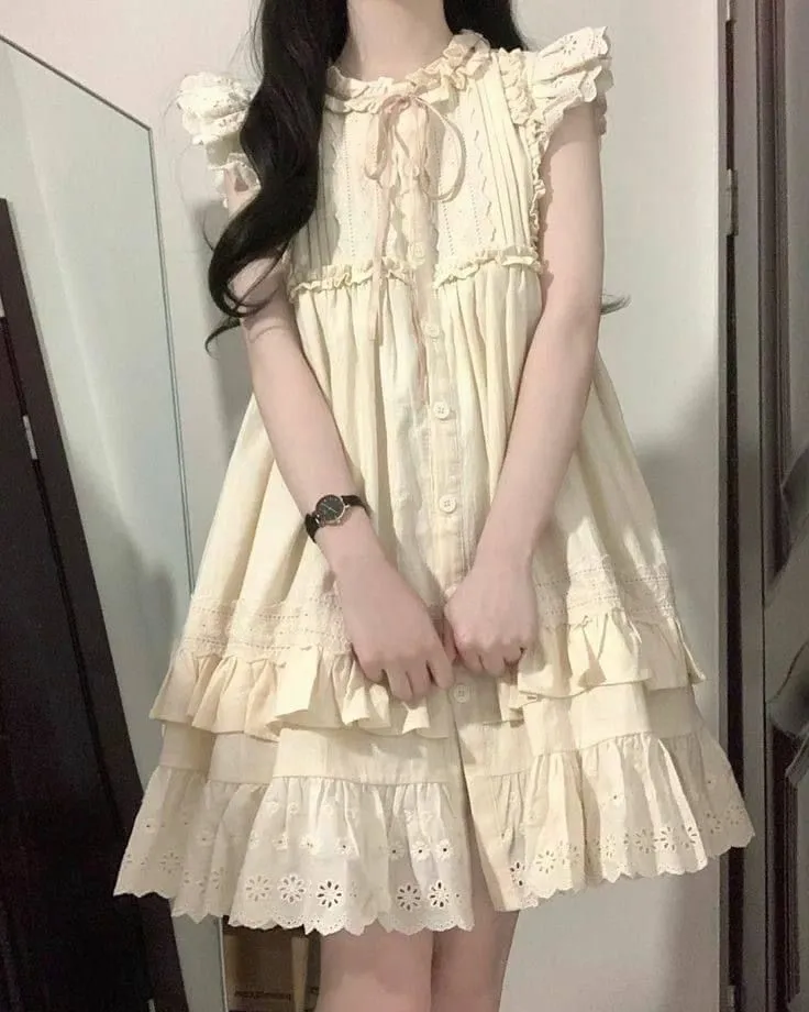 Mẫu váy babydoll tay cộc thời thượng, high fashion (Nguồn: Internet)