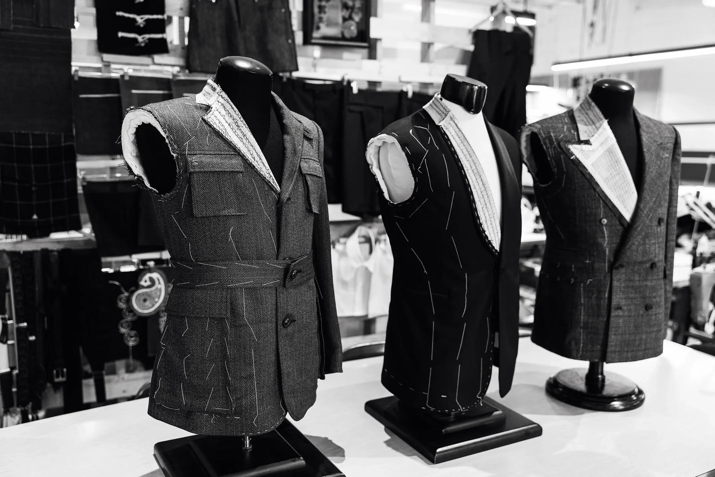 Nguồn gốc của Bespoke bắt đầu từ phố Savile Row tại London vào khoảng thế kỷ XVIII