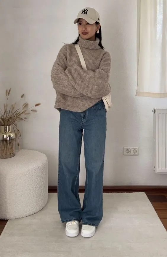 Outfit đi học, đi dạo phố đơn giản nhẹ nhàng với áo pullover (Nguồn: Internet)