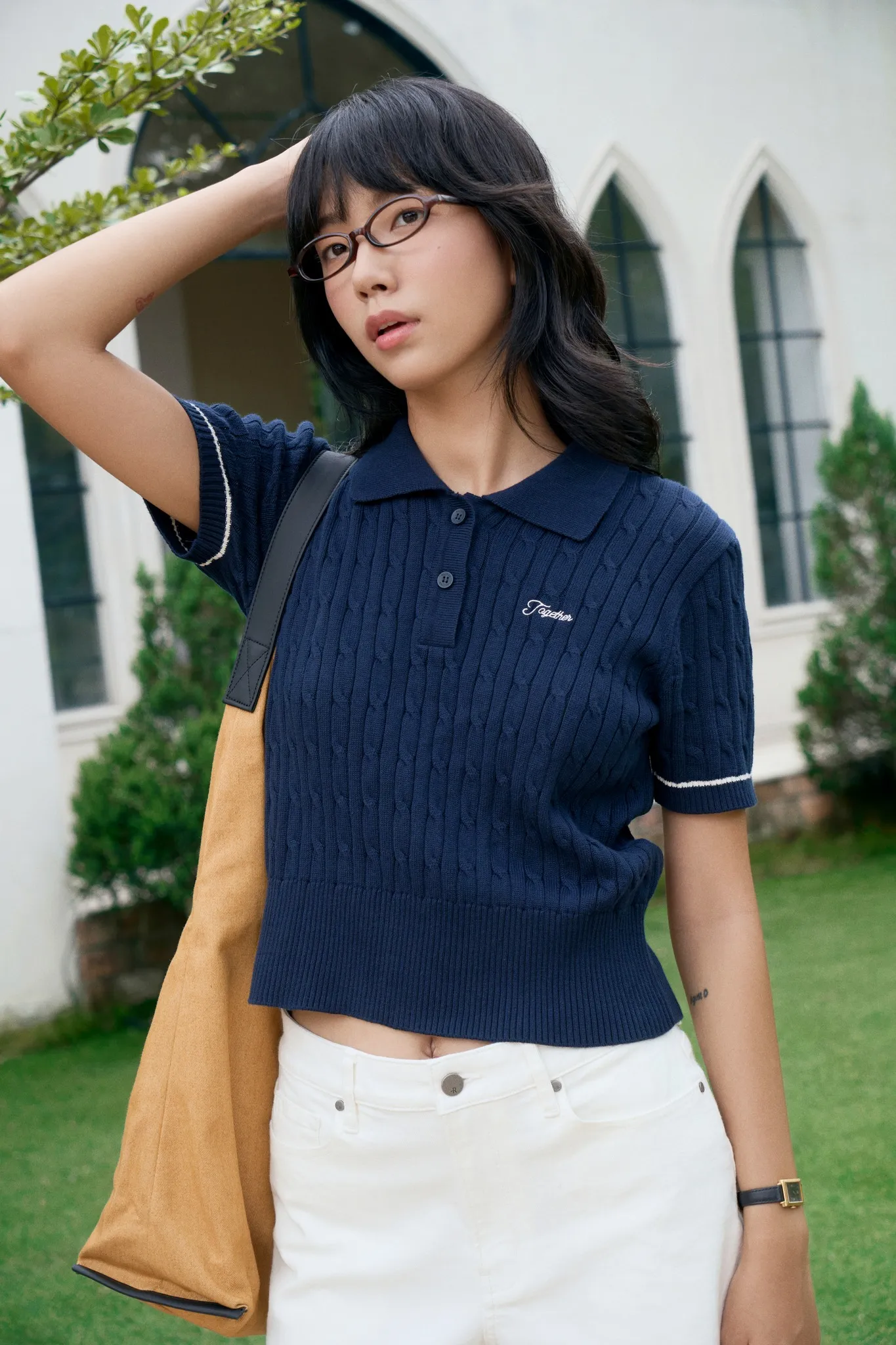 Outfit xanh dương năng động, trẻ trung cho nàng Bảo Bình (Nguồn: Routine)