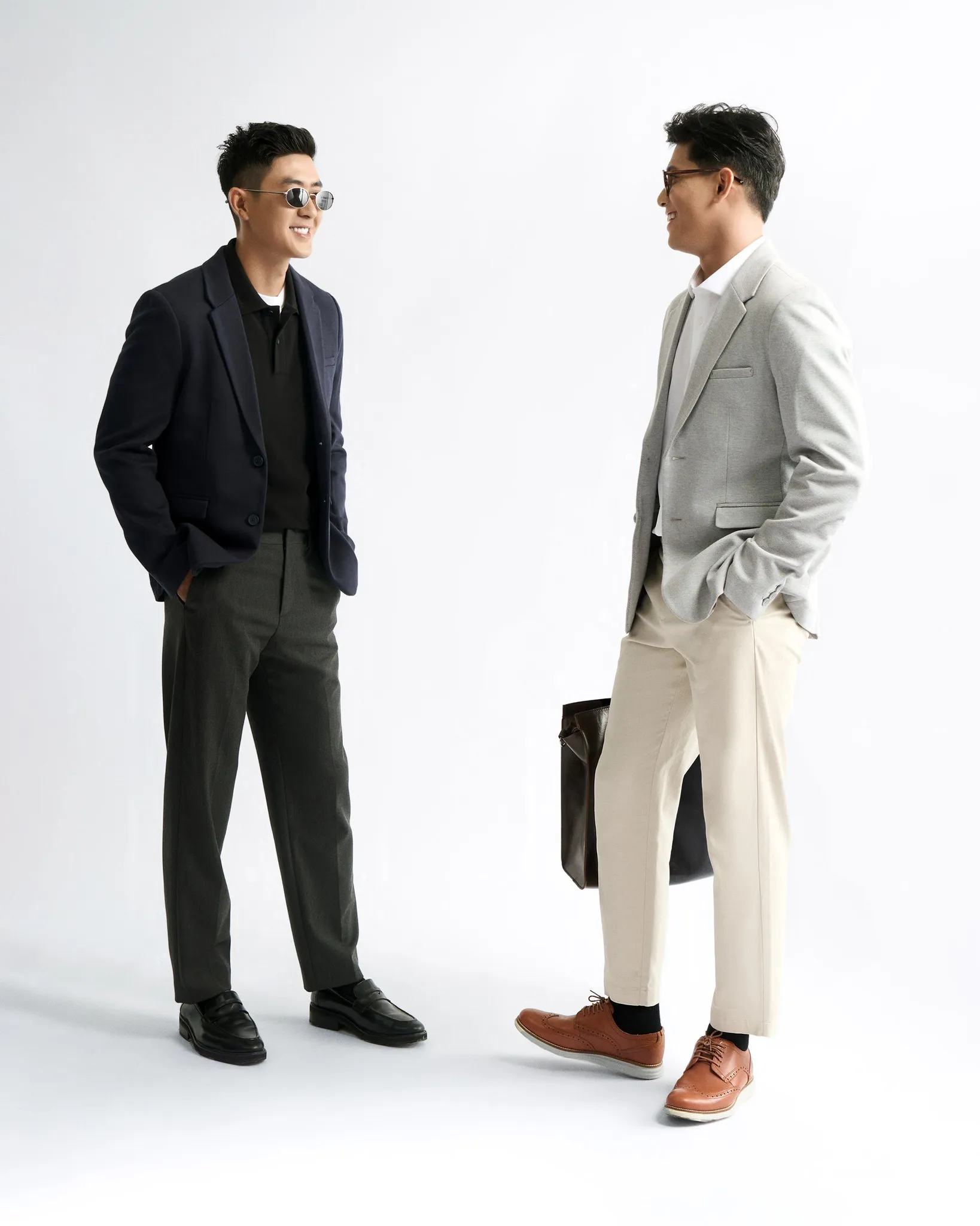 Phối đồ áo blazer nam với quần kaki thoải mái, thanh lịch (Nguồn: Routine)