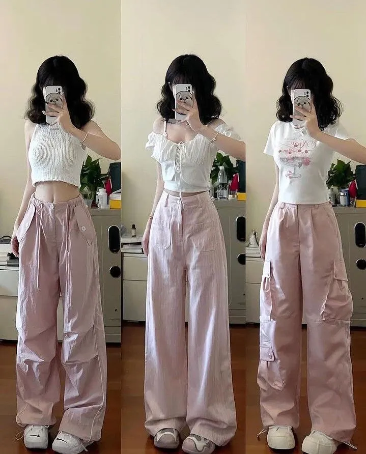 Những mẫu crop top trên eo là món đồ quen thuộc khi phối đồ cho bạn gái “nấm lùn”