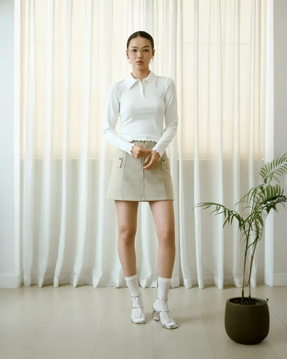 Chân váy túi đắp phối áo slimme tay dài, gọn gàng và hiện đại