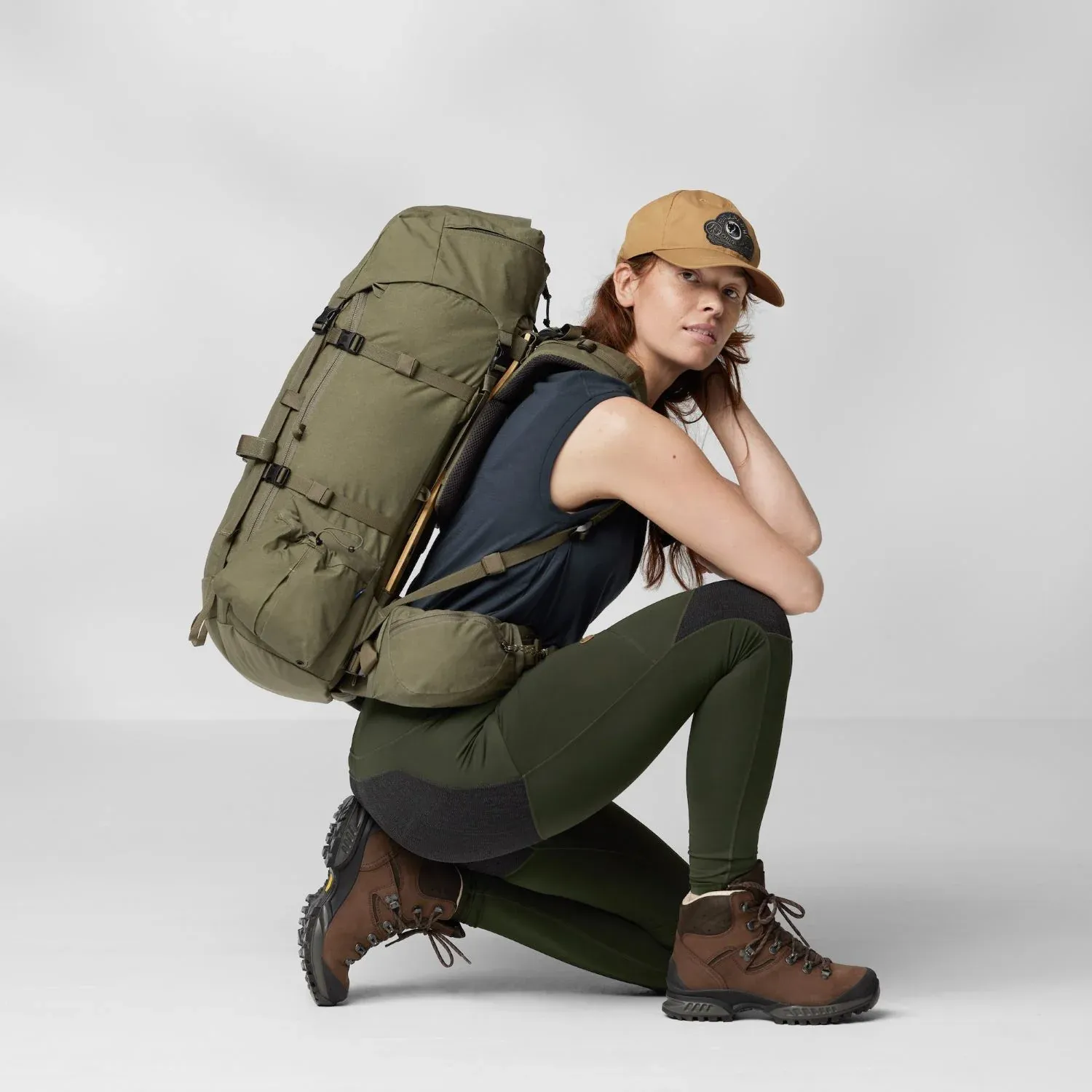 Quần legging là lựa chọn phù hợp cho các chuyến trekking (Nguồn: Internet)