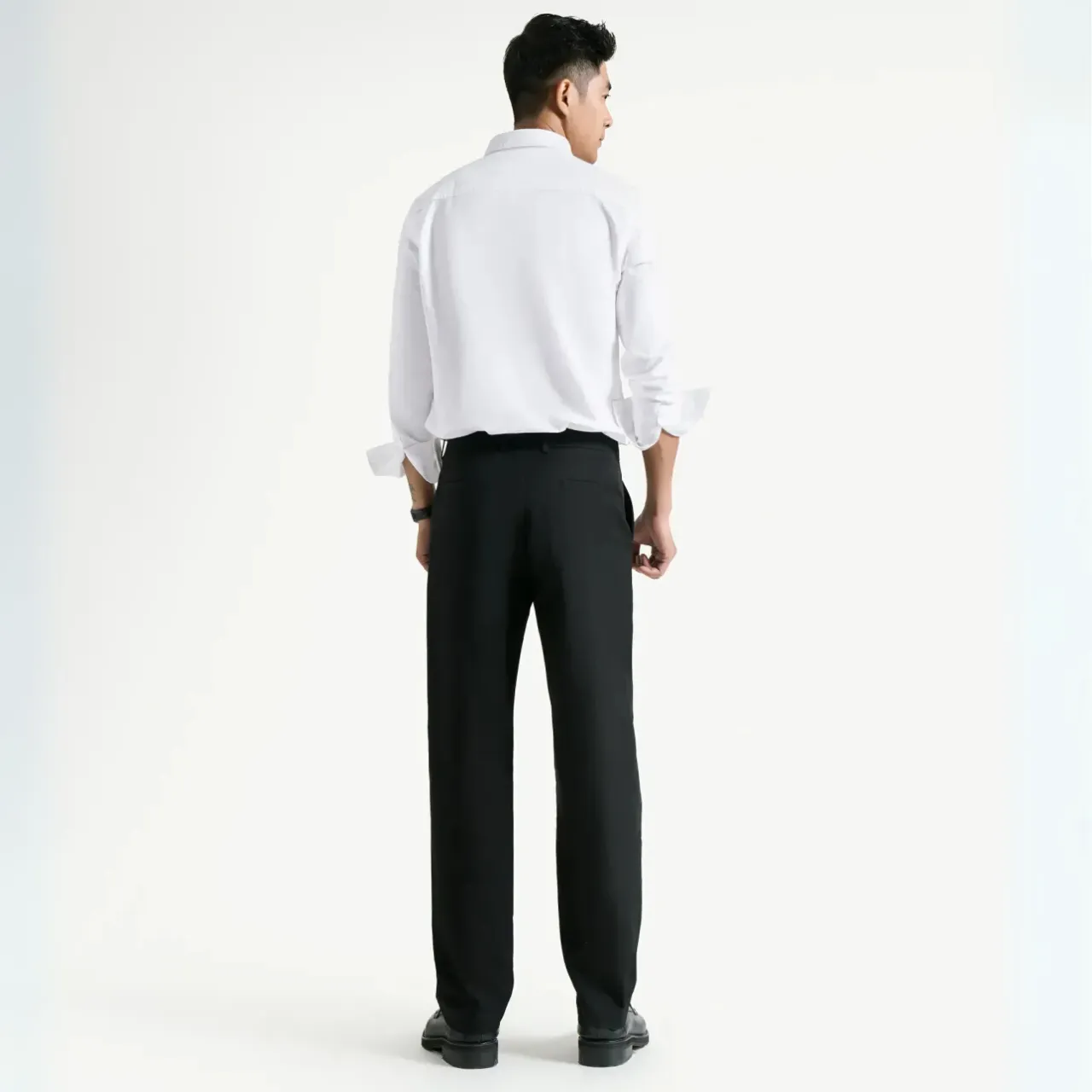 Quần tây nam Routine form Slim Fit (Nguồn: Routine)