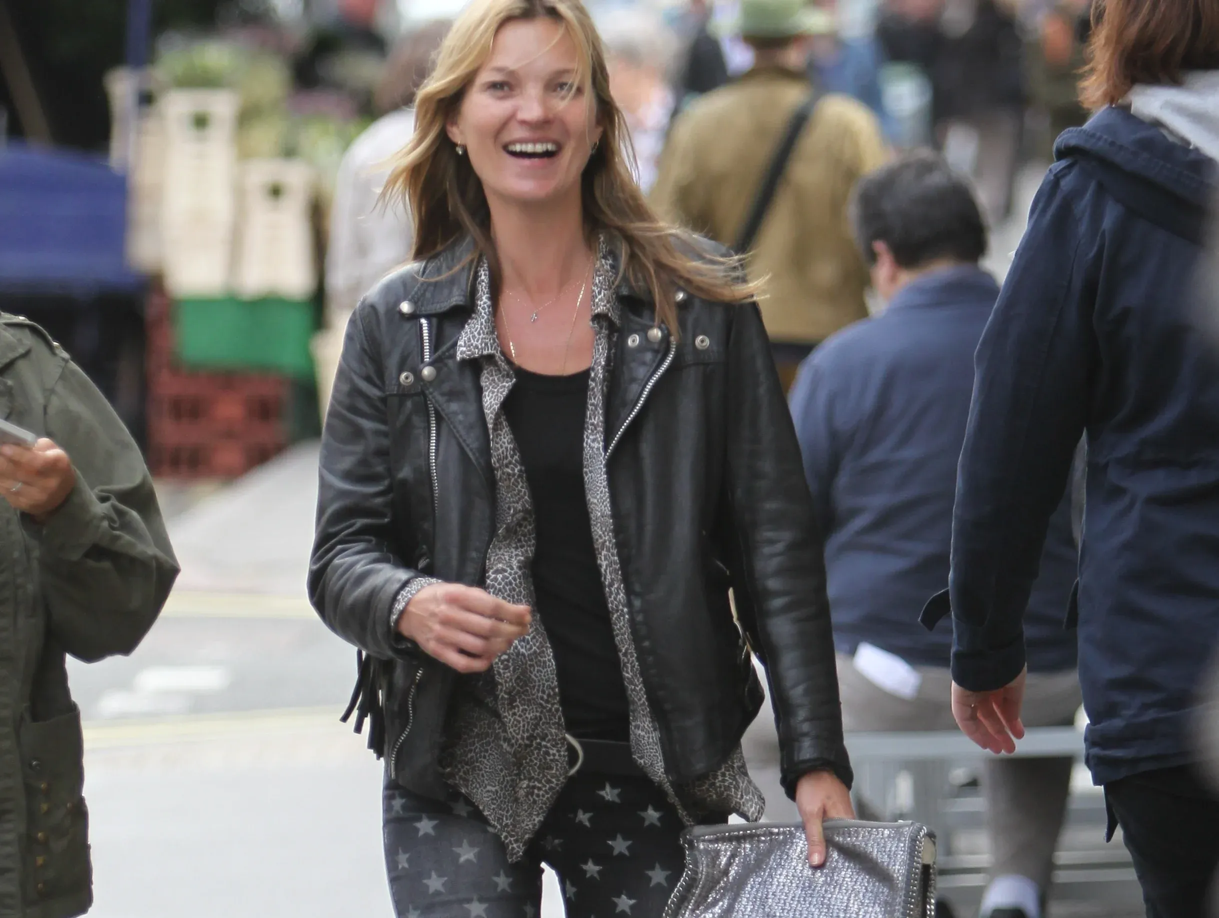Siêu mẫu Kate Moss là biểu tượng tiêu biểu trong phong cách Grunge style (Nguồn: Internet)