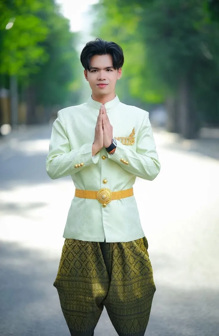 Trang phục nam đặc trưng của người Khmer (Nguồn: Internet)
