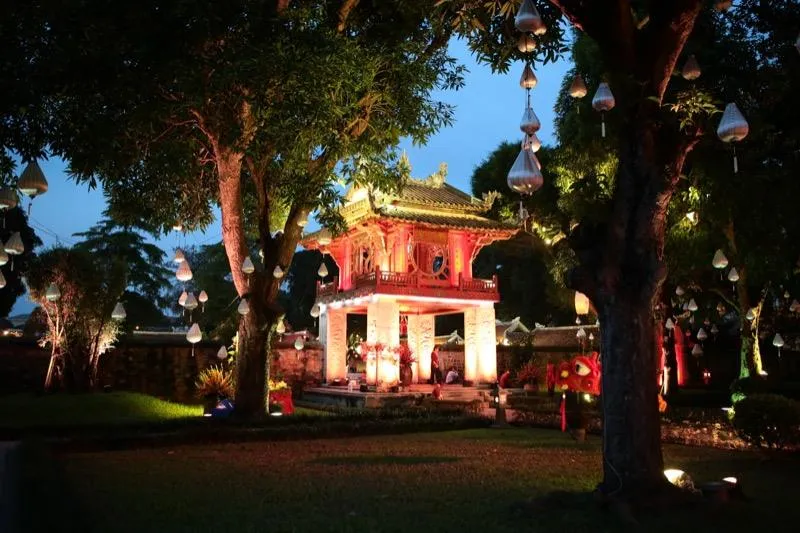 đón trung thu tại văn miếu quốc tử giám