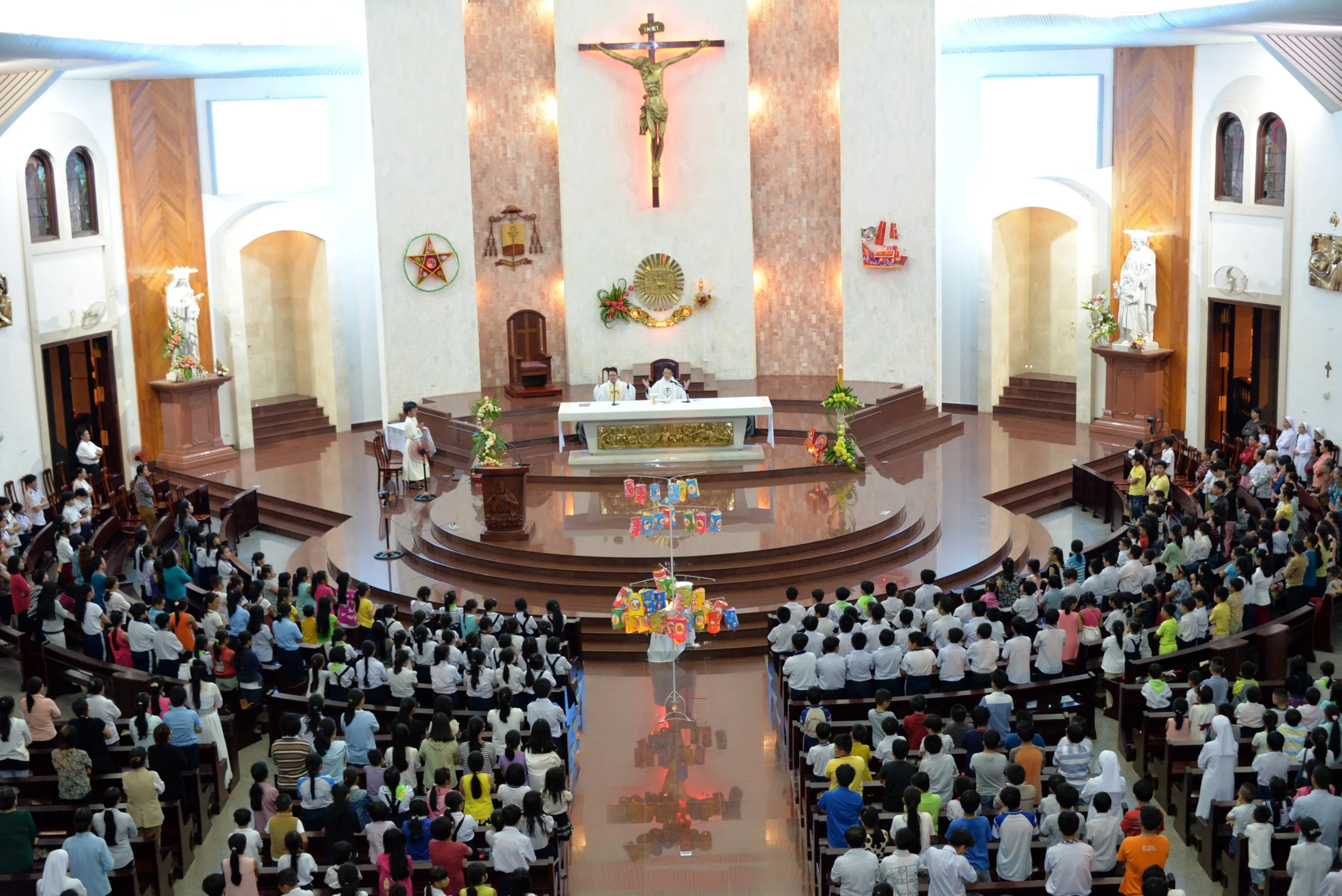 đón trung thu tại nhà thờ