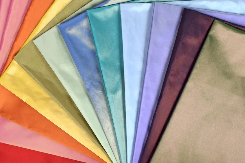 Vải Taffeta có nhiều phân loại khác nhau (Nguồn: internet)