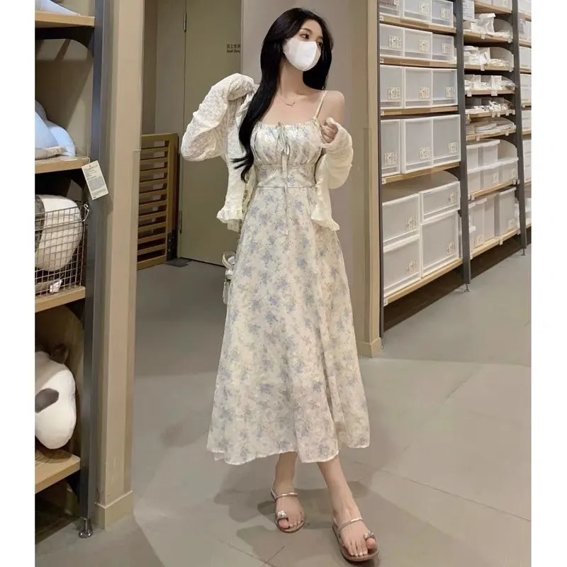 Mẫu váy hoa nhí dáng dài 2 dây đẹp dịu dàng